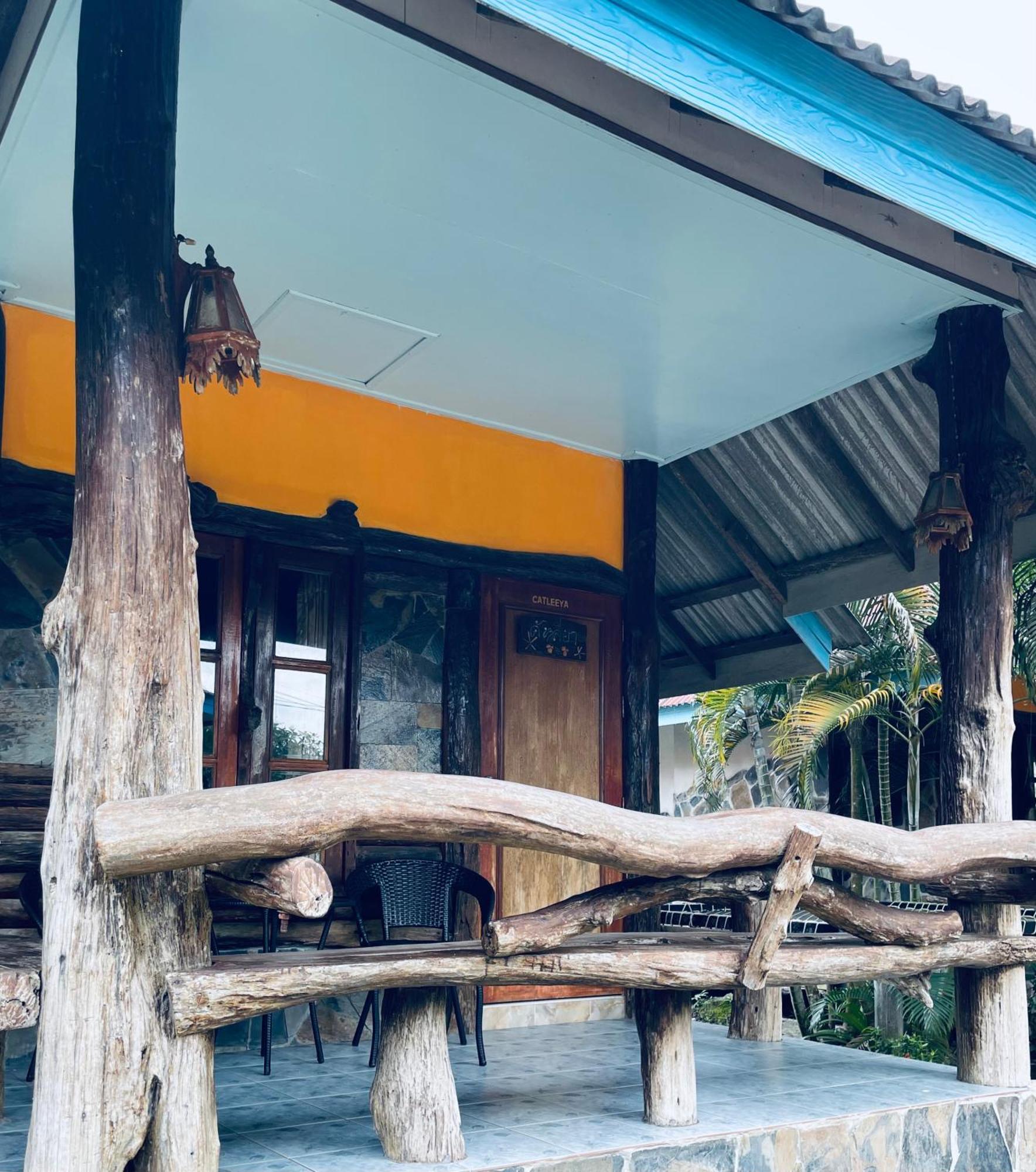 Markhouse Bungalow Ko Kut Exterior photo