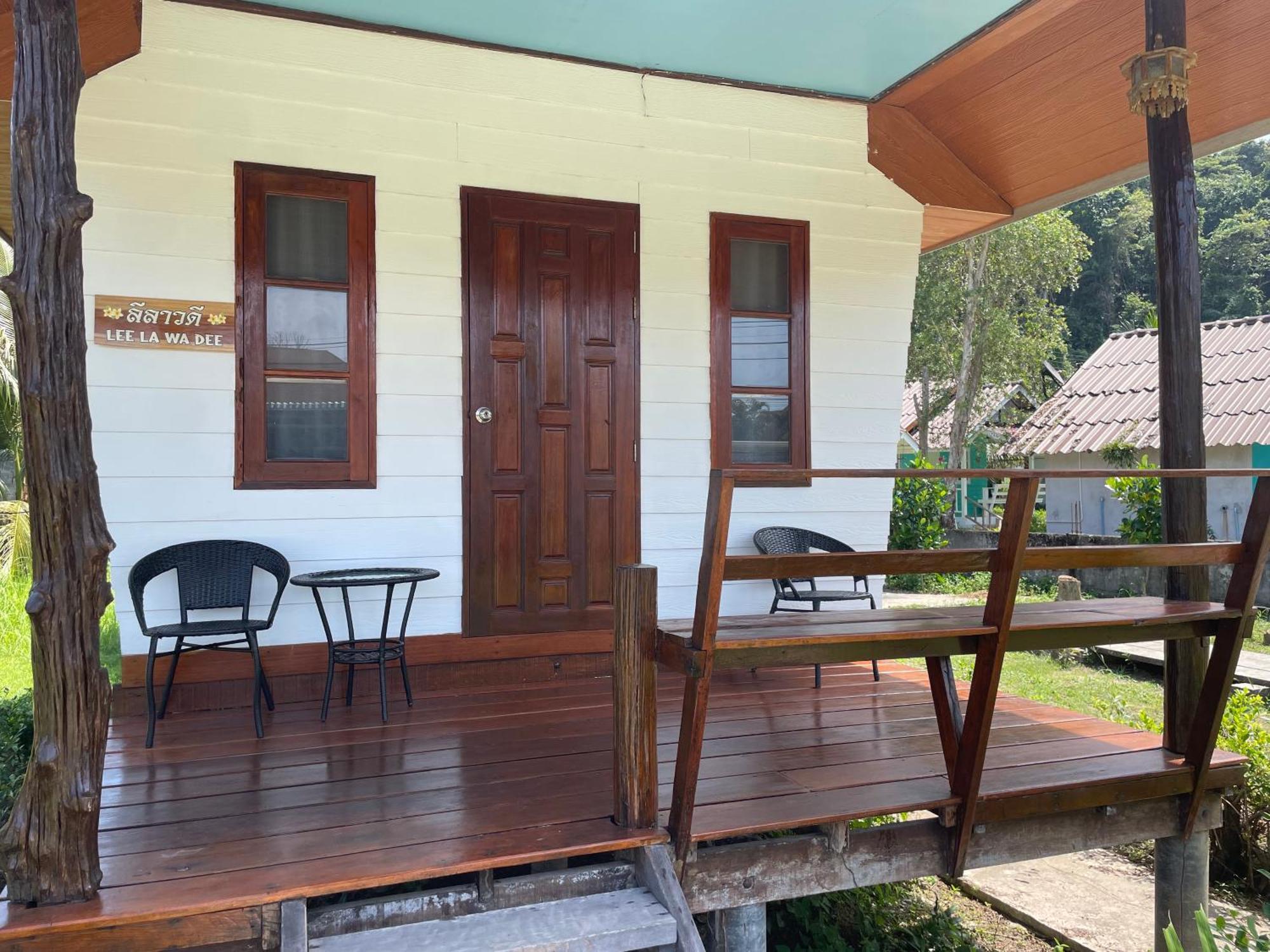 Markhouse Bungalow Ko Kut Exterior photo